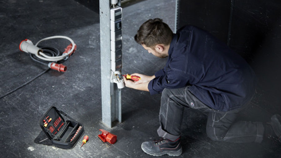 jeu d’outils isolés slimVario electric 7209N Wiha 32 pièces jeu d’outils isolés slimVario electric 7209N Wiha 32 pièces